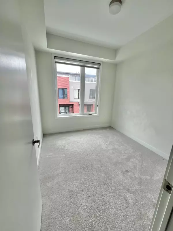 Mississauga, ON L5L 0C1,3550 Colonial DR #32