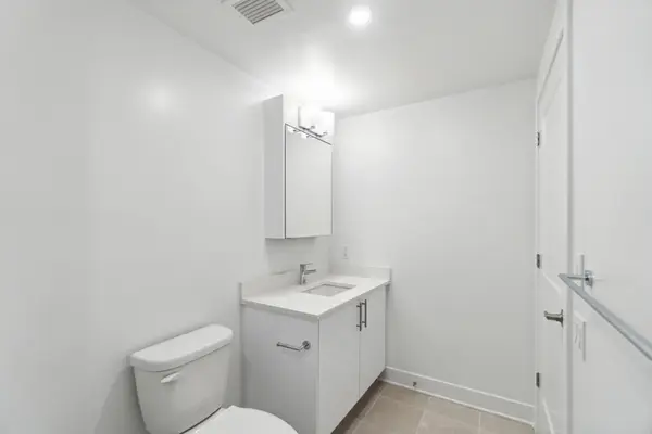 Lower Town - Sandy Hill, ON K1N 0G8,180 George ST #1008