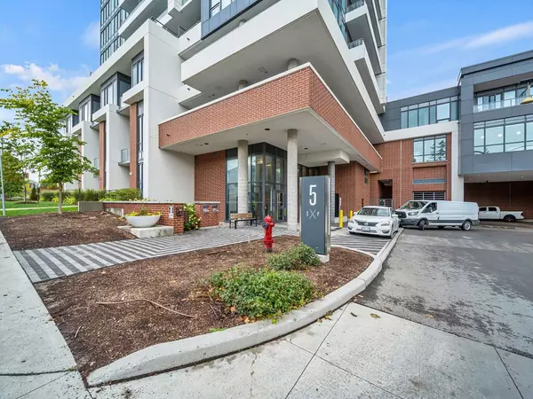 Kitchener, ON N2G 0E3,5 Wellington ST #1405