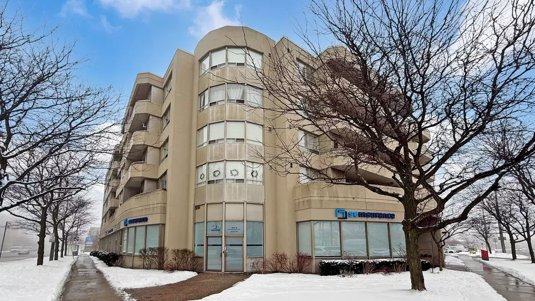 555 Wilson Heights BLVD #301, Toronto C06, ON M3H 6B5