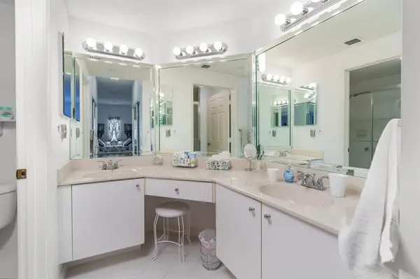 Tamarac, FL 33321,7647 Southampton Ter #202