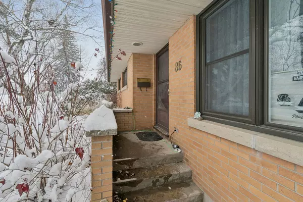 Orillia, ON L3V 2J5,86 Fittons RD E