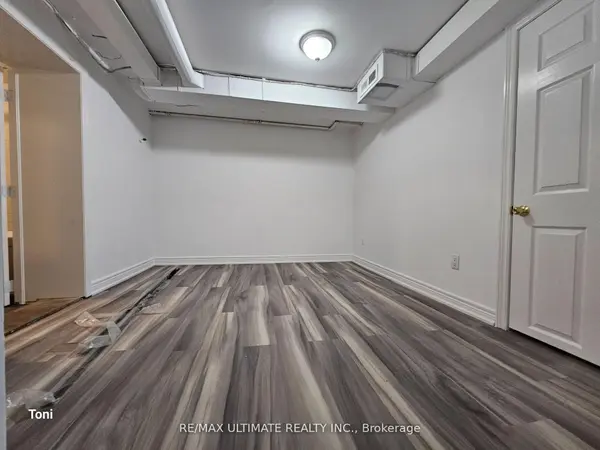 Toronto W04, ON M6M 2N9,55 Gotham CT #Lower