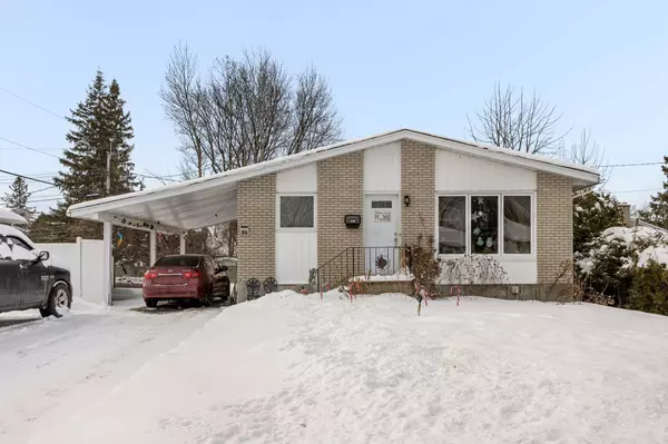 816 Willow AVE, Orleans - Cumberland And Area, ON K1E 1C7