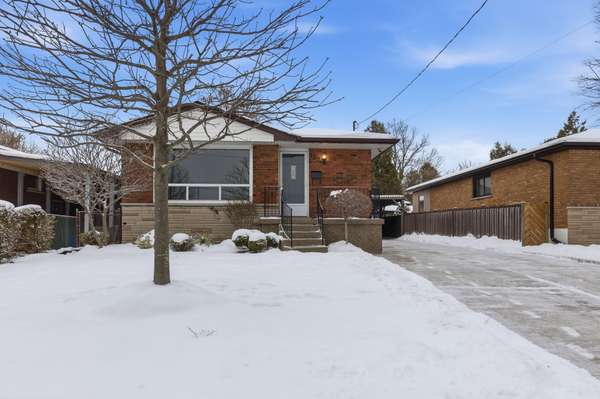 132 June ST, Hamilton, ON L9A 2R9