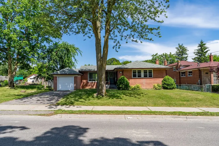 227 Church ST S, Richmond Hill, ON L4C 1W7