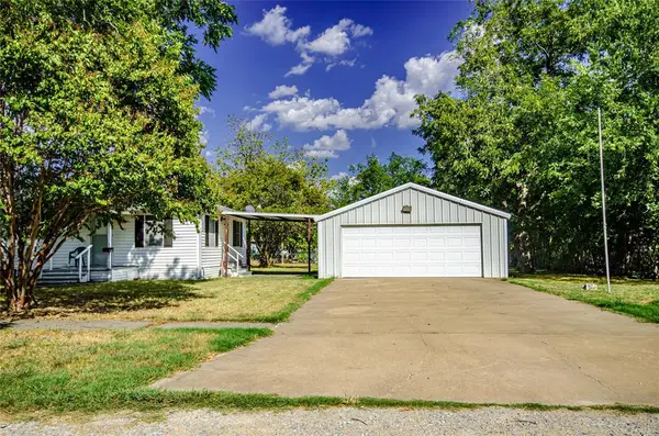 Ladonia, TX 75449,104 Cole Street