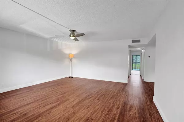 Tamarac, FL 33321,7432 Ashmont Circle #208