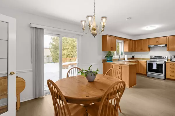 Innisfil, ON L0L 1L0,2 Heritage RD