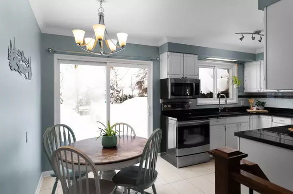 Barrie, ON L4M 2W6,27 Ottaway AVE