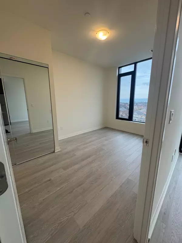 Oakville, ON L6H 7G1,1415 Dundas ST E #706