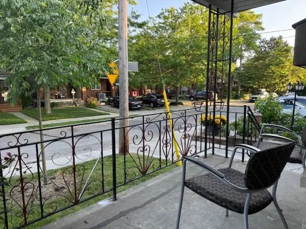 18 Holland Park AVE #Main, Toronto C03, ON M6C 1M1