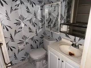 Hollywood, FL 33021,5300 Washington St #J 118