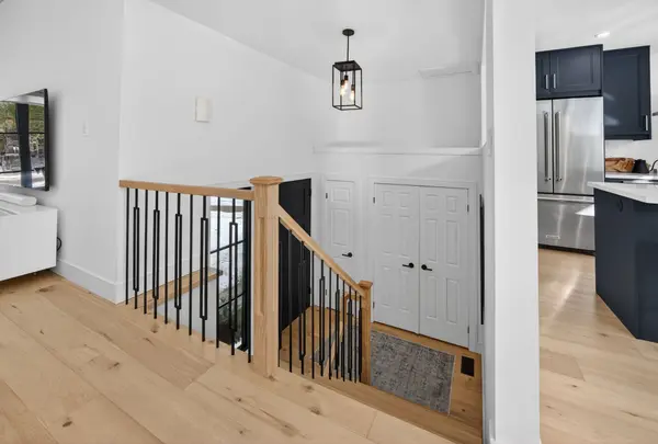 Collingwood, ON L9Y 5A9,33 Slalom Gate RD