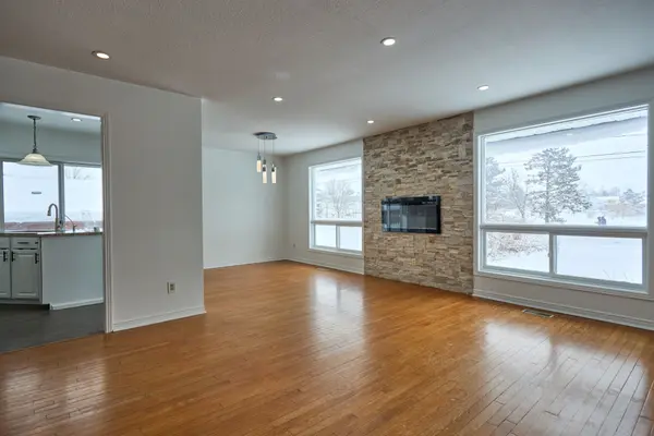 Barrie, ON L4N 2Z6,326 Little AVE