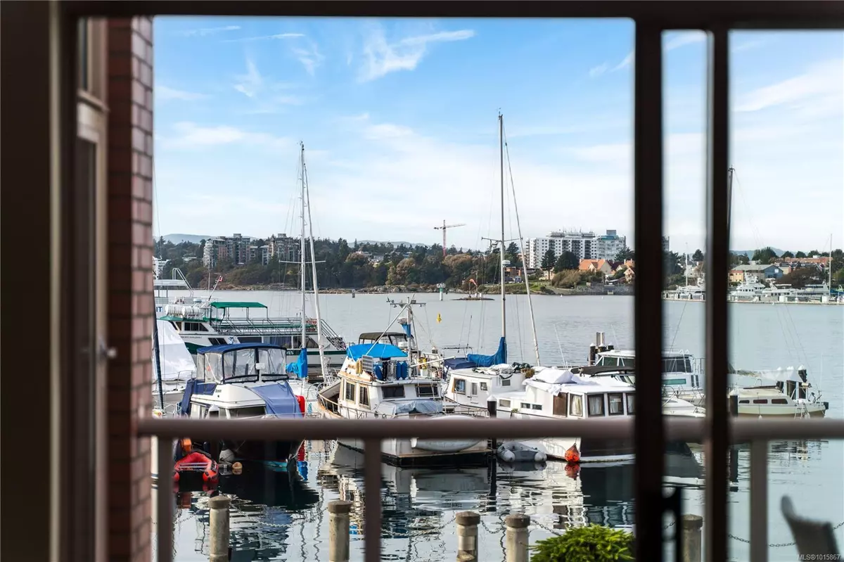 Victoria, BC V8V 4Y1,636 Montreal St #203