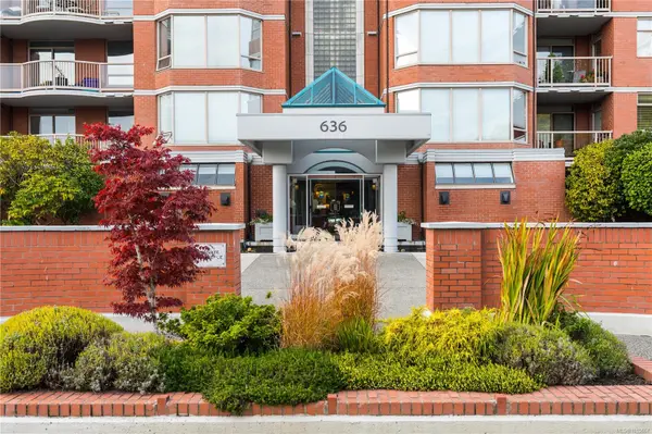 Victoria, BC V8V 4Y1,636 Montreal St #203