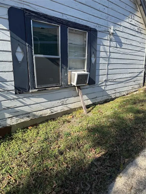 Dallas, TX 75216,1421 E Ann Arbor Avenue