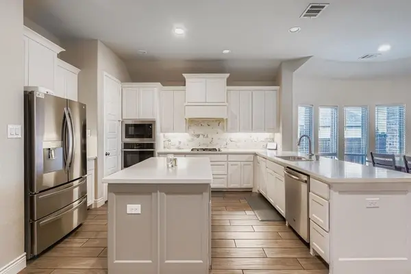 Forney, TX 75126,833 Knoxbridge Road