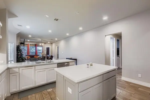 Forney, TX 75126,833 Knoxbridge Road