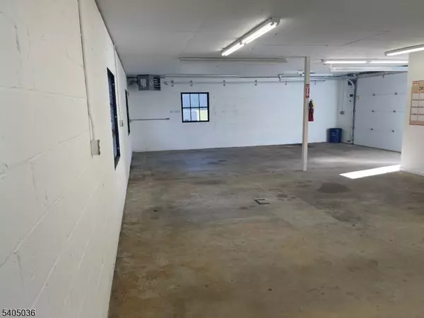 Califon Boro, NJ 07830,420 County Road 513