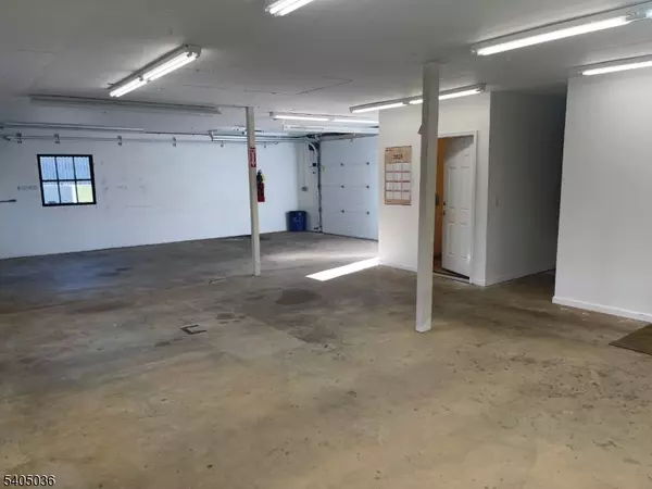 Califon Boro, NJ 07830,420 County Road 513