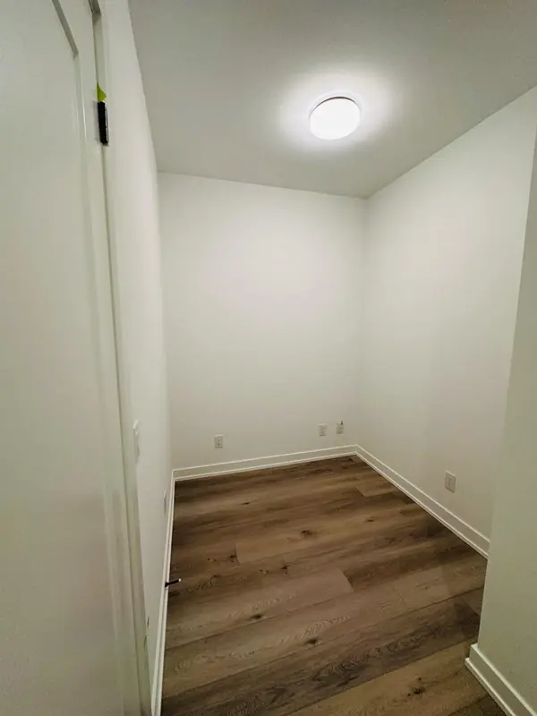 Toronto C08, ON M5A 0W7,5 Defries ST #325