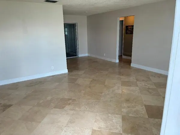 Pompano Beach, FL 33064,110 NW 24th Ct