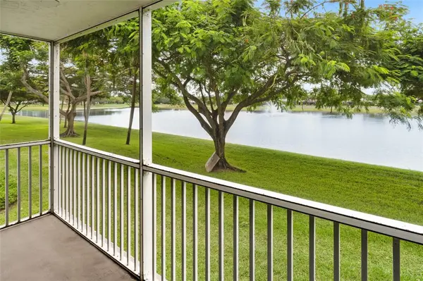 Pompano Beach, FL 33069,3150 N Course Ln #204