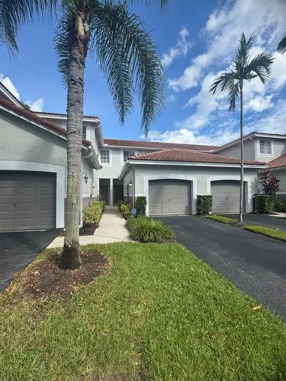 Weston, FL 33331,3932 San Simeon Ln #3932