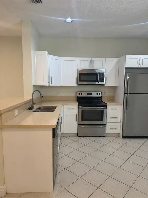 Weston, FL 33331,3932 San Simeon Ln #3932