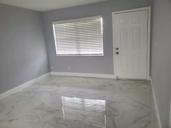 Boca Raton, FL 33428,9430 Boca Cove Cir #203