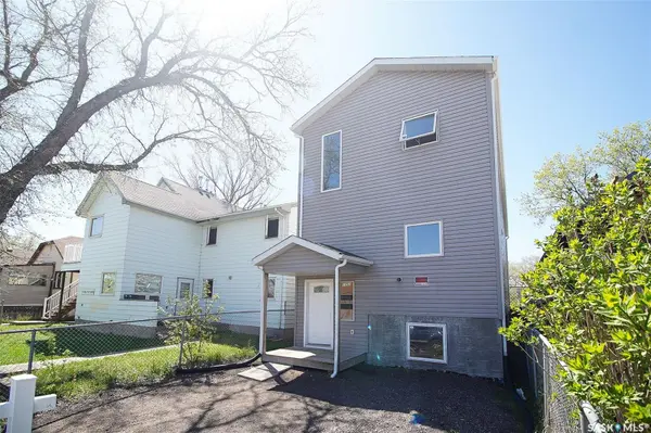 Regina, SK S4T 1Y8,1352 Angus STREET