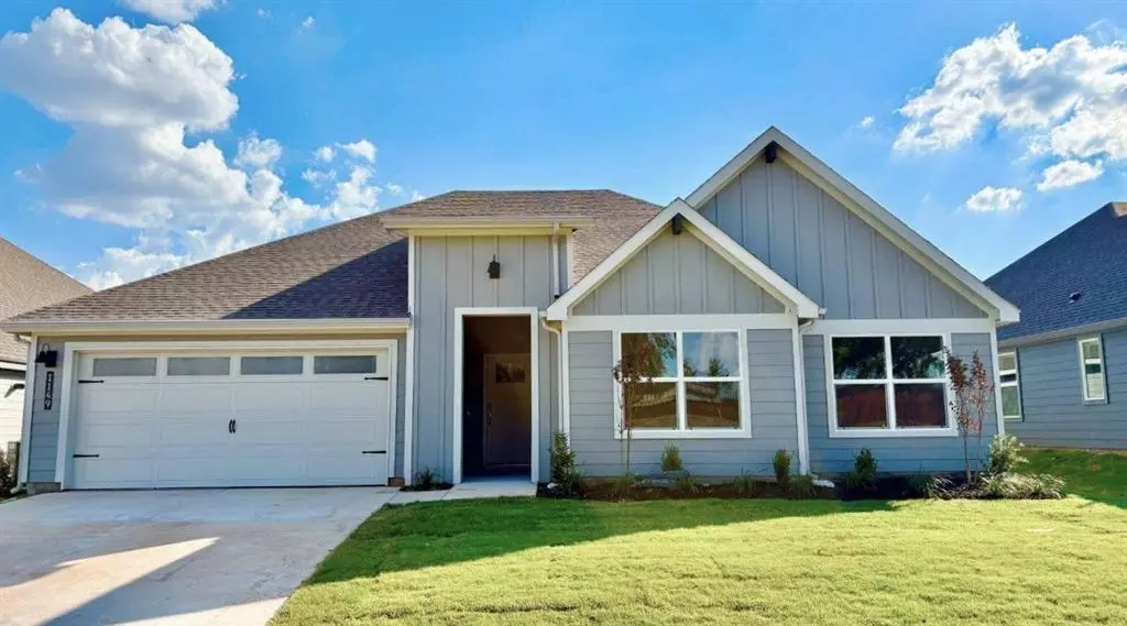 1149 KEYSTONE Drive, Granbury, TX 76048