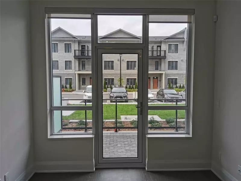 396 Highway 7 RD E #107, Richmond Hill, ON L4B 0G7