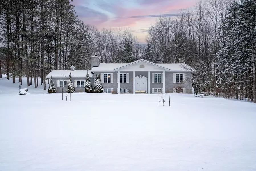 37 McCrea CT, Tweed, ON K0K 3J0