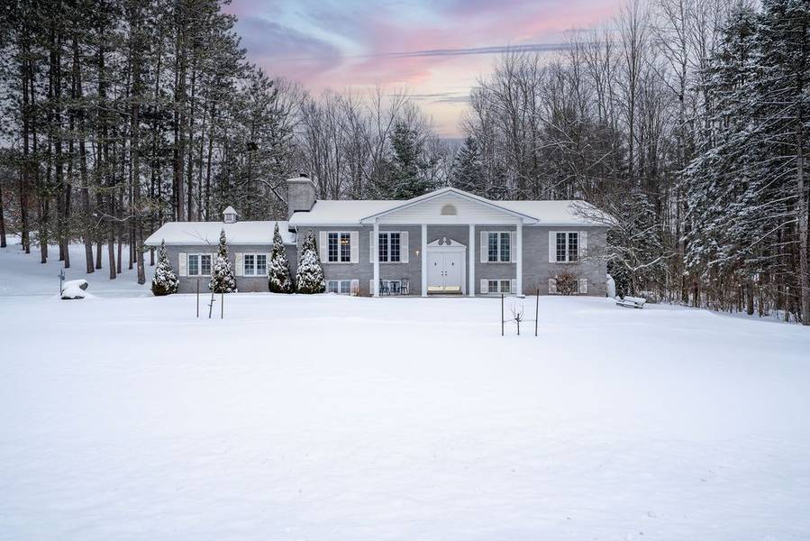 37 McCrea CT, Tweed, ON K0K 3J0