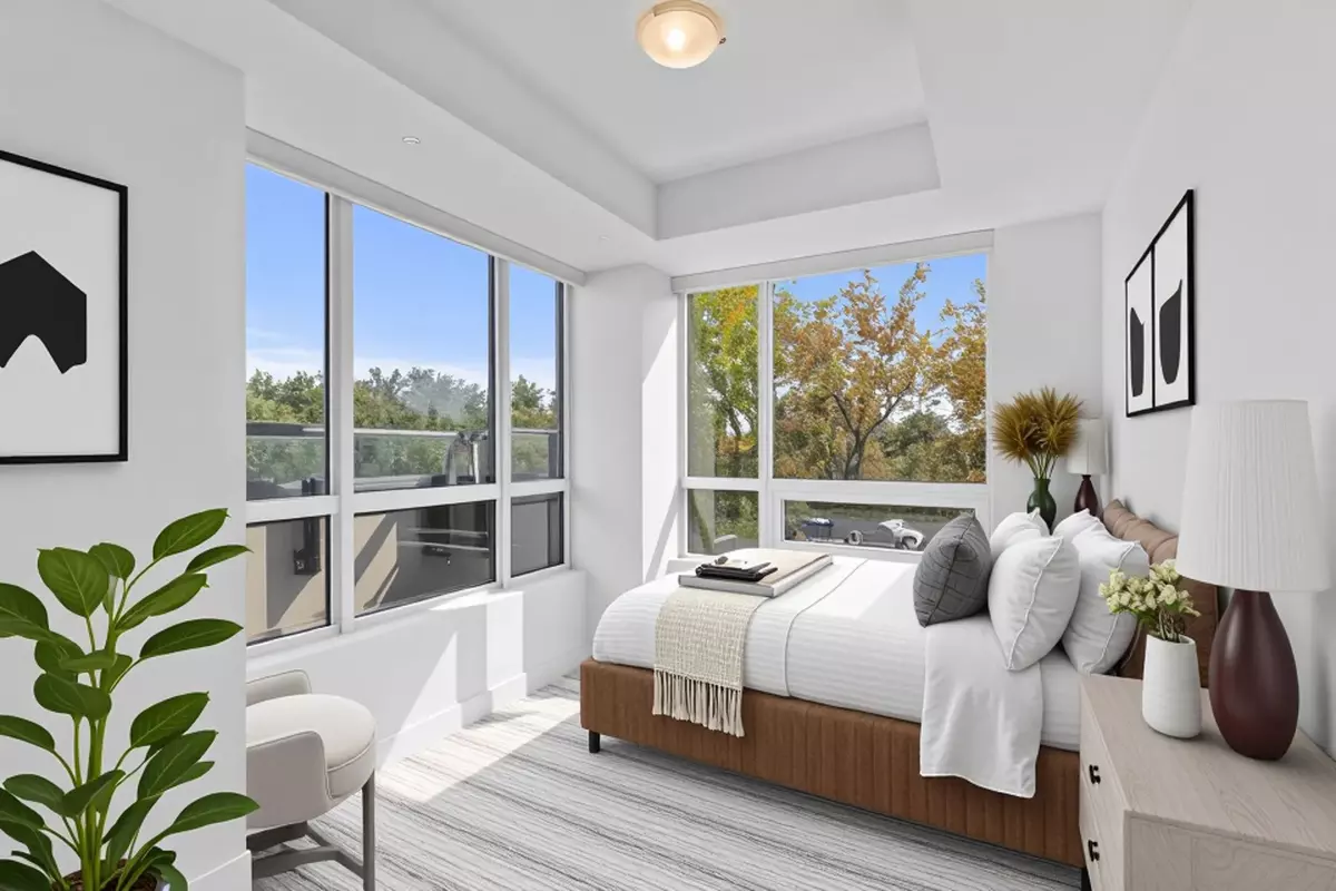 King, ON L7B 0R6,2075 King RD #349