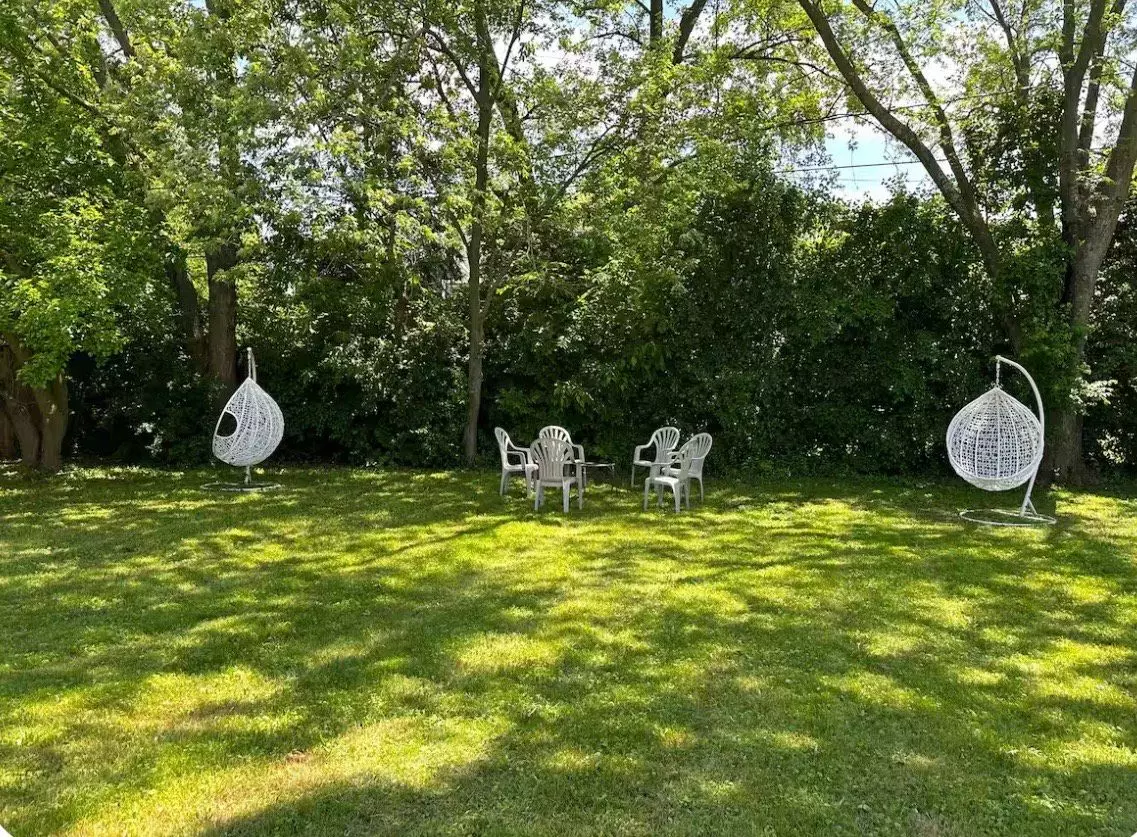 Oakville, ON L6L 1Z4,1350 Rebecca ST