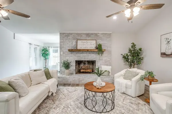 Cleburne, TX 76033,1003 Canton Road