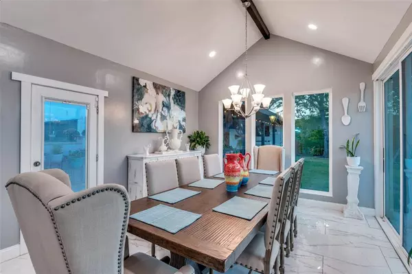 185 Nelson Wyatt Road,  Mansfield,  TX 76063