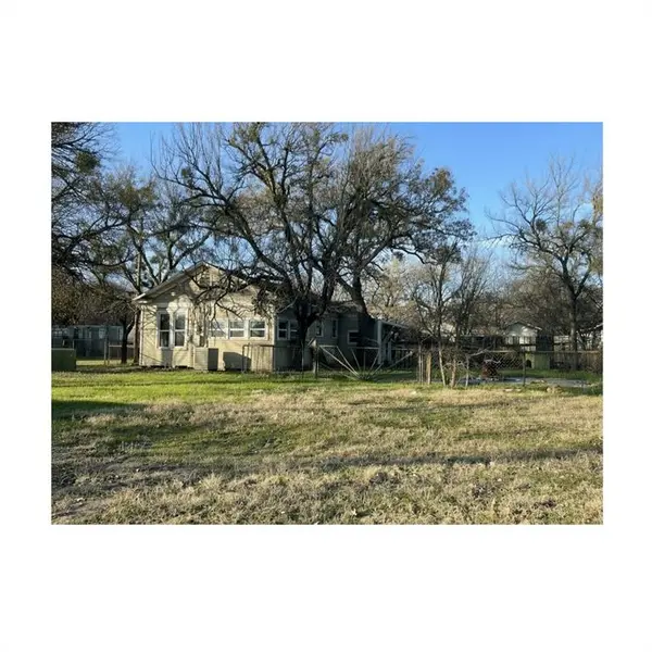 Mineral Wells, TX 76067,1402 NW 3rd Avenue
