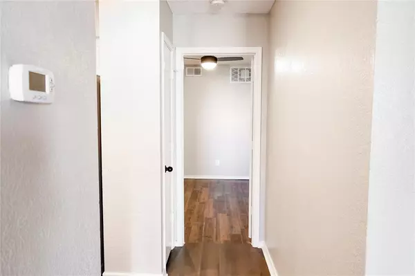 Arlington, TX 76006,1704 Baird Farm Circle #4114