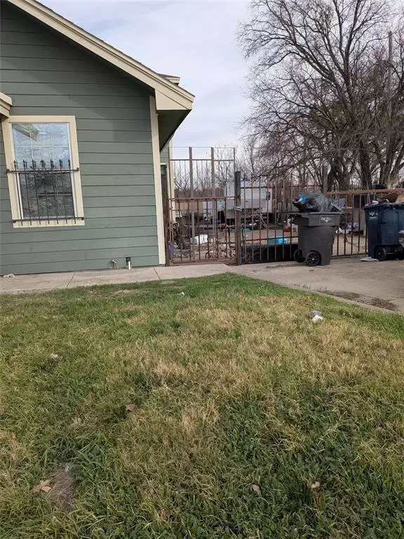 Fort Worth, TX 76106,3120 N Main Street