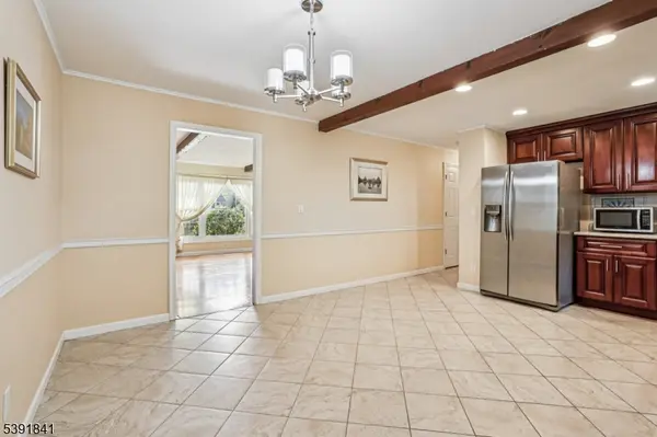 Edison Twp., NJ 08820,35 Revere Blvd