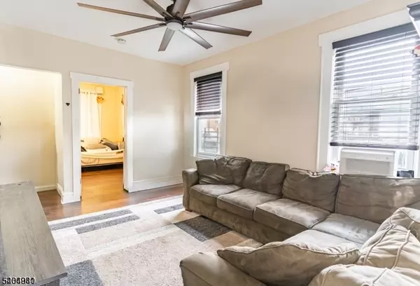 Newark City, NJ 07106,74 Smith St