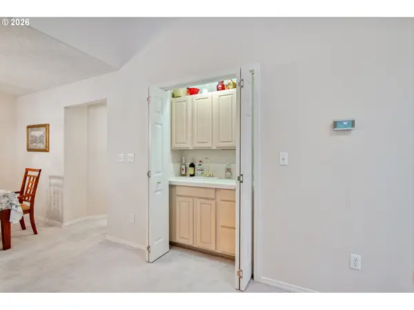 Longview, WA 98632,214 ST JAMES CT