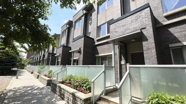 310 Village Green SQ E #11, Toronto E07, ON M1S 0L1