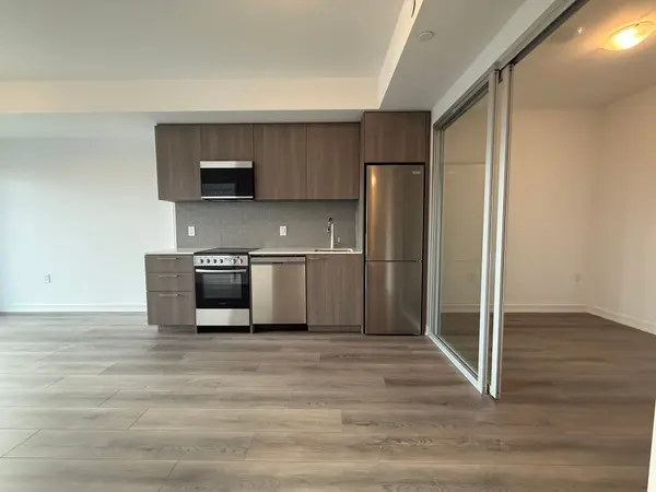 Toronto E11, ON M1B 5S3,7439 Kingston RD #709A