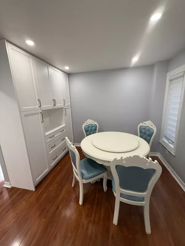 Ajax, ON L1S 4E1,6 Harbord CRES